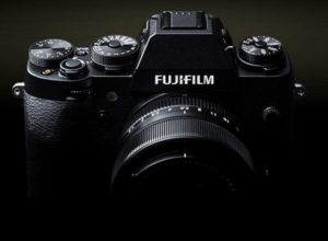 íšj Fujifilm cserélhető objektí­ves fényképezőgép érkezik