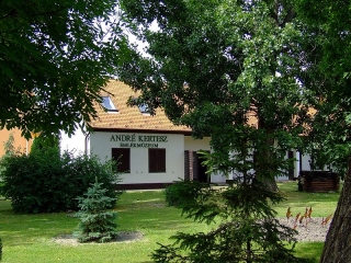 800px-Szigetbecse_Ande_Kertesz_Emlekmuzeum.jpg