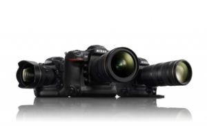 Itt a Nikon D5 és a D500